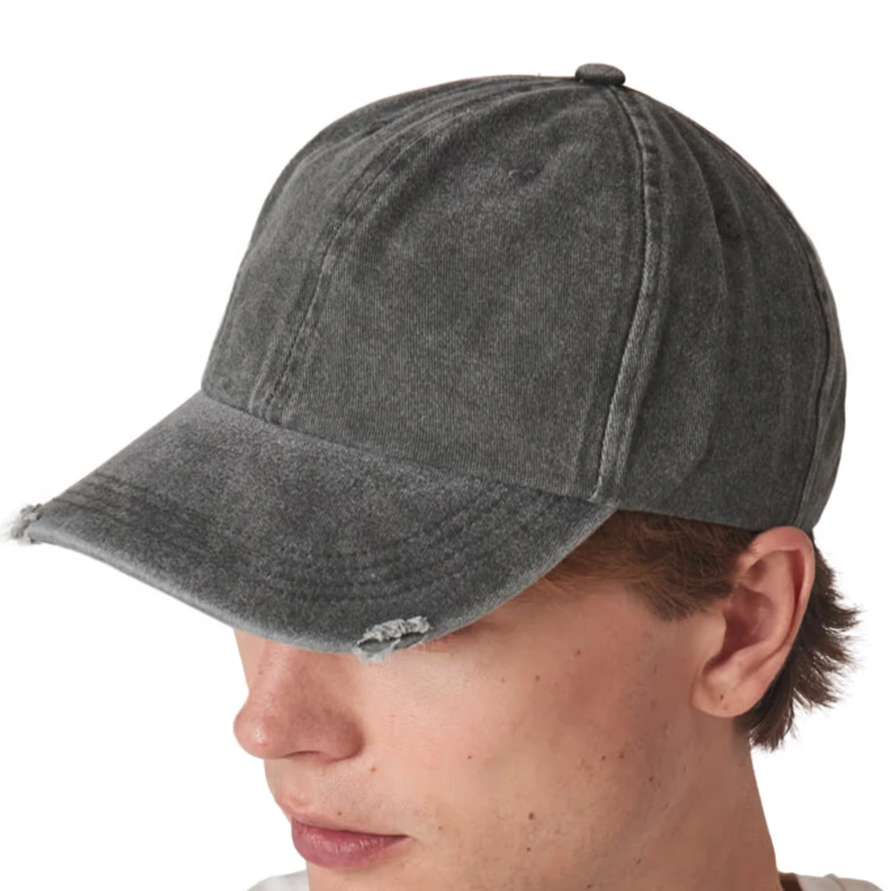 Casquette Vintage déchirée